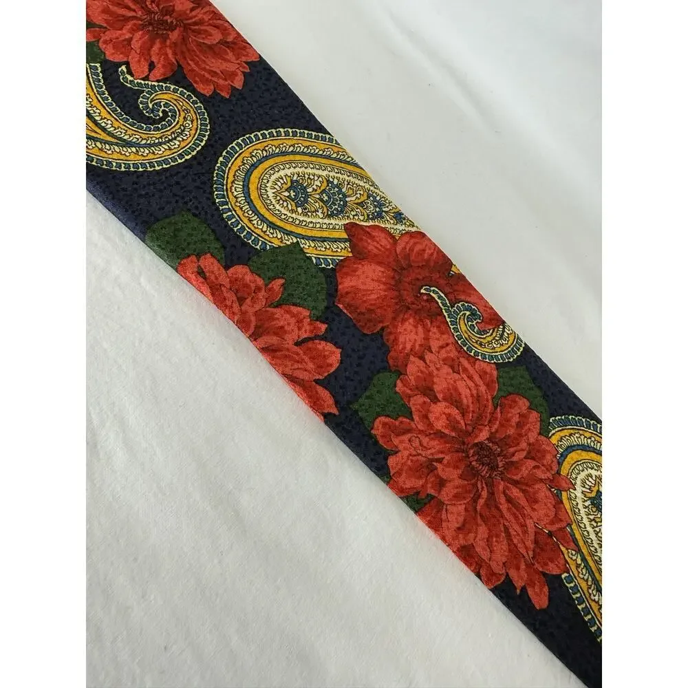Hugo Boss Men’s 100% Silk Tie Made in Italy Red Blue Floral Pattern Neckwear